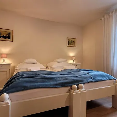 Carte Blanche Hotel Wlen